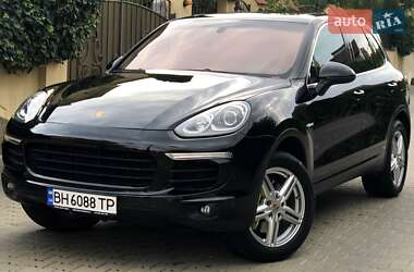 Позашляховик / Кросовер Porsche Cayenne 2015 в Одесі