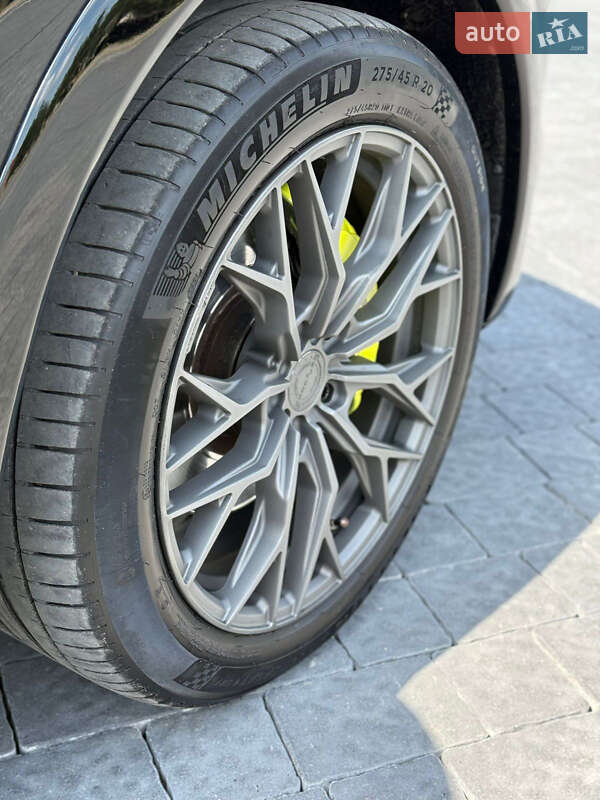 Позашляховик / Кросовер Porsche Cayenne 2013 в Самборі