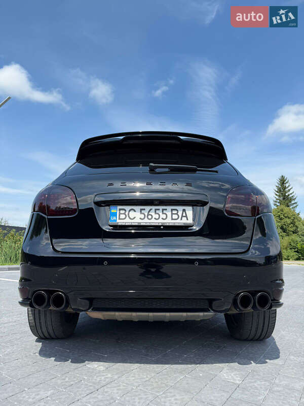 Позашляховик / Кросовер Porsche Cayenne 2013 в Самборі
