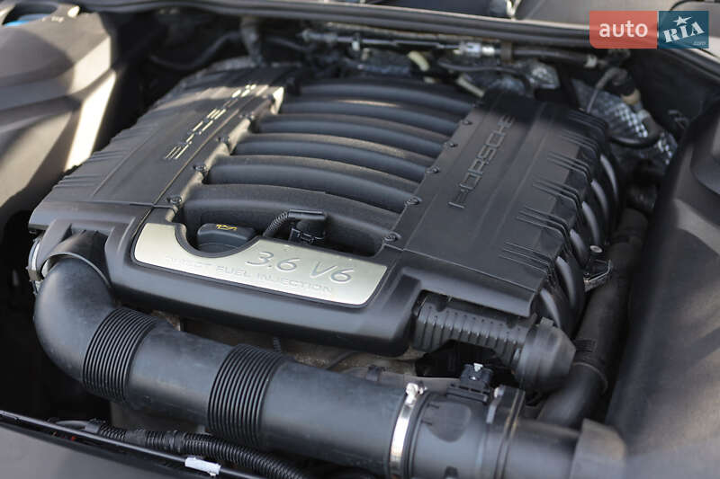 Позашляховик / Кросовер Porsche Cayenne 2015 в Києві