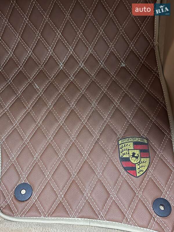 Внедорожник / Кроссовер Porsche Cayenne 2013 в Киеве