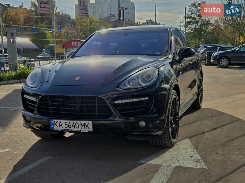 Внедорожник / Кроссовер Porsche Cayenne 2010 в Киеве