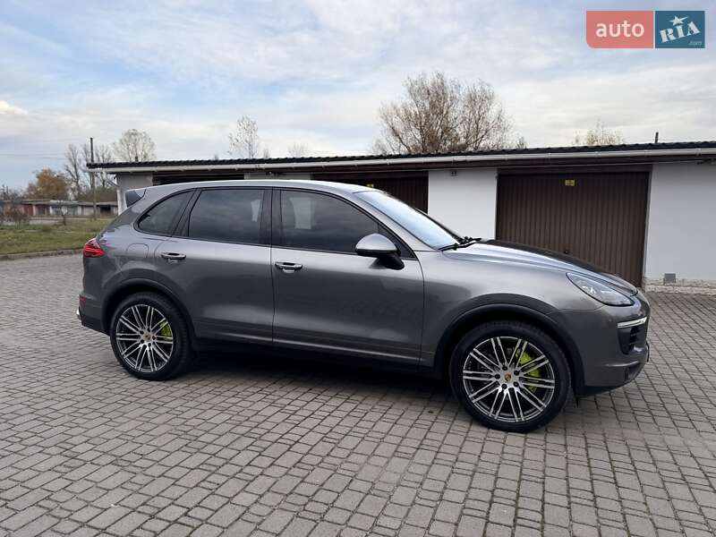 Позашляховик / Кросовер Porsche Cayenne 2015 в Малині фото 3 Позашляховик / Кросовер Porsche Cayenne 2015 в Малині