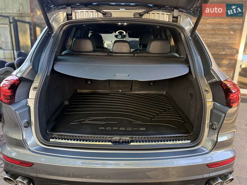 Позашляховик / Кросовер Porsche Cayenne 2015 в Малині фото 33 Позашляховик / Кросовер Porsche Cayenne 2015 в Малині