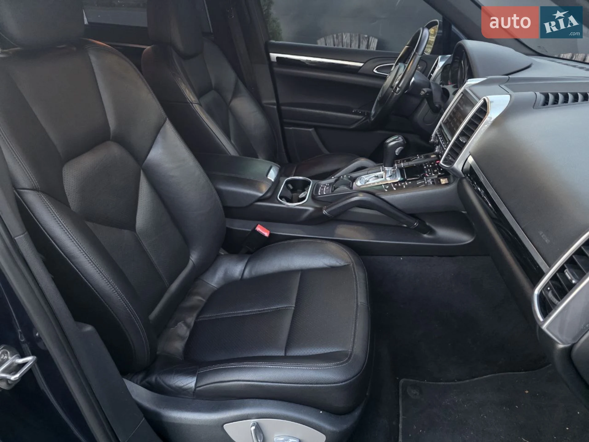 2011 Porsche Cayenne - мініатюра 44