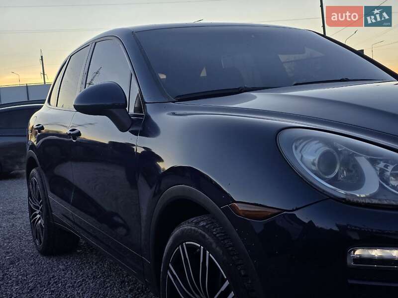 Позашляховик / Кросовер Porsche Cayenne 2011 в Тернополі