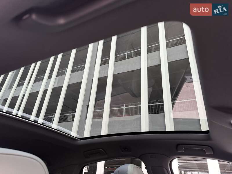 Внедорожник / Кроссовер Porsche Cayenne 2024 в Киеве