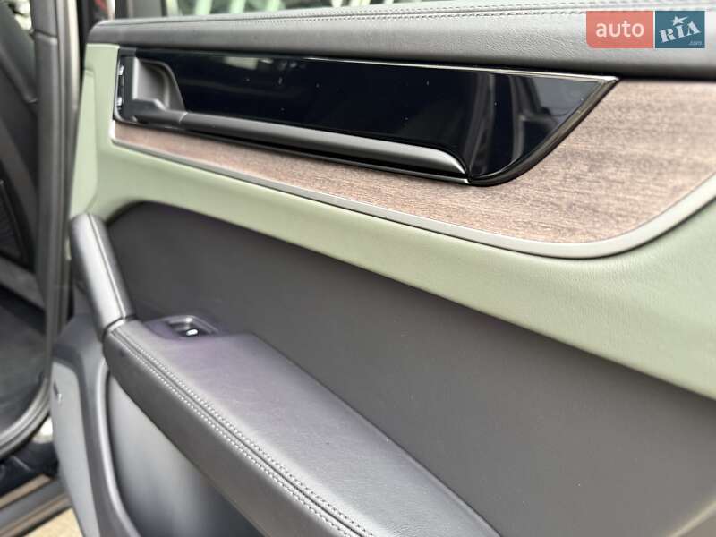 Внедорожник / Кроссовер Porsche Cayenne 2024 в Киеве