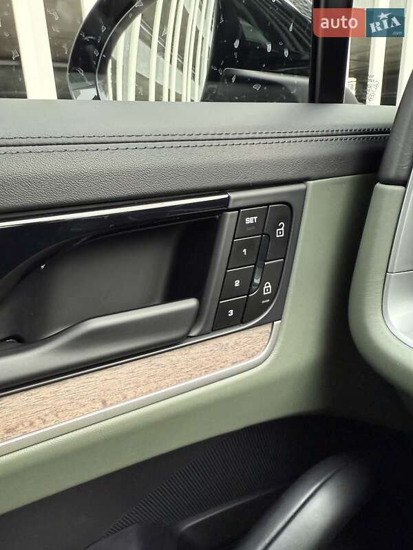 Внедорожник / Кроссовер Porsche Cayenne 2024 в Киеве