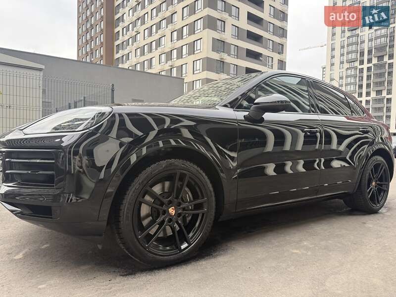 Внедорожник / Кроссовер Porsche Cayenne 2024 в Киеве