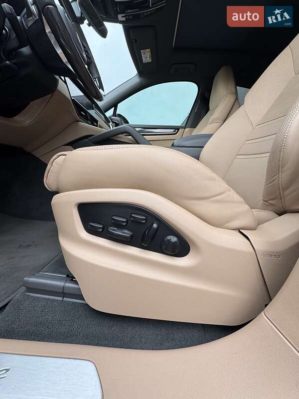 Позашляховик / Кросовер Porsche Cayenne 2021 в Києві фото 19 Позашляховик / Кросовер Porsche Cayenne 2021 в Києві