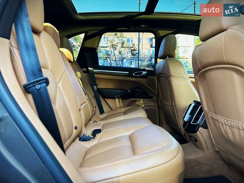 Внедорожник / Кроссовер Porsche Cayenne 2016 в Киеве фото 33 Внедорожник / Кроссовер Porsche Cayenne 2016 в Киеве