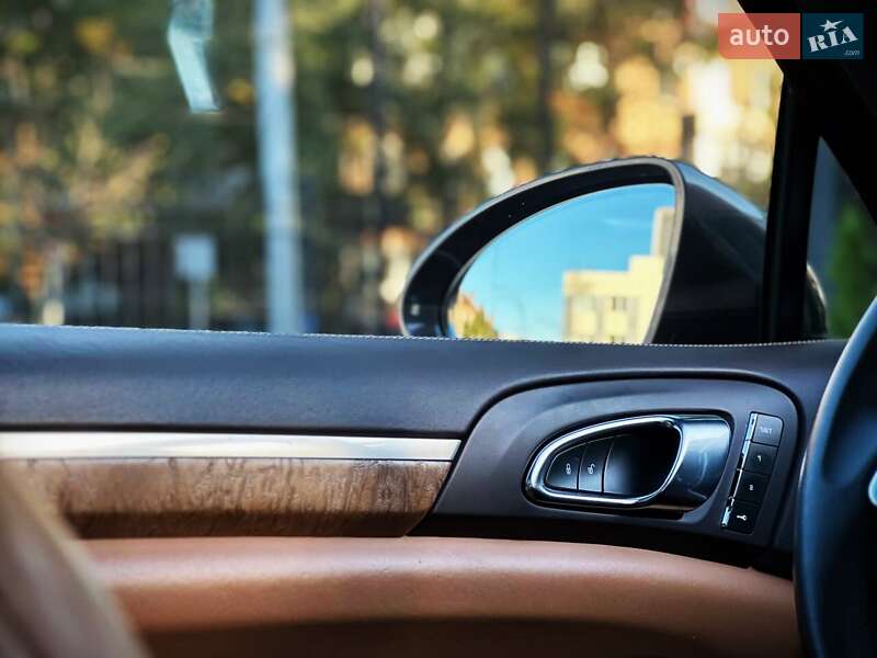 Внедорожник / Кроссовер Porsche Cayenne 2016 в Киеве фото 50 Внедорожник / Кроссовер Porsche Cayenne 2016 в Киеве