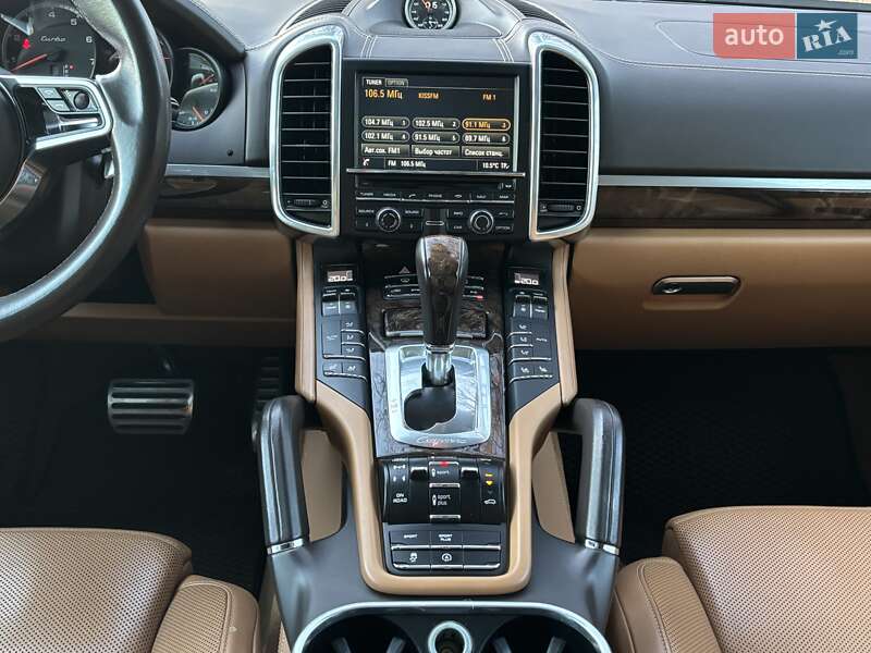 Позашляховик / Кросовер Porsche Cayenne 2015 в Києві фото 38 Позашляховик / Кросовер Porsche Cayenne 2015 в Києві