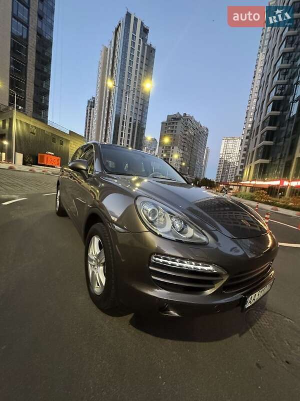 Внедорожник / Кроссовер Porsche Cayenne 2013 в Киеве фото 24 Внедорожник / Кроссовер Porsche Cayenne 2013 в Киеве