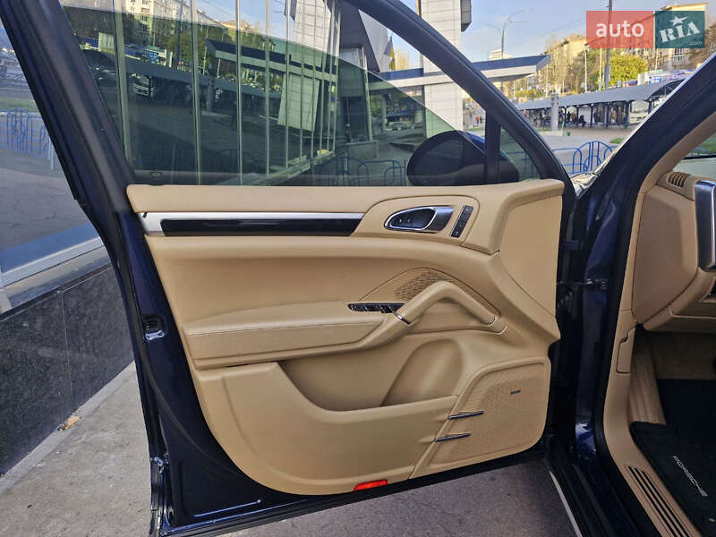 Позашляховик / Кросовер Porsche Cayenne 2013 в Києві фото 19 Позашляховик / Кросовер Porsche Cayenne 2013 в Києві