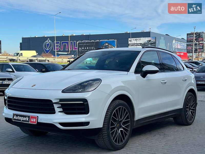 Porsche Cayenne 2021