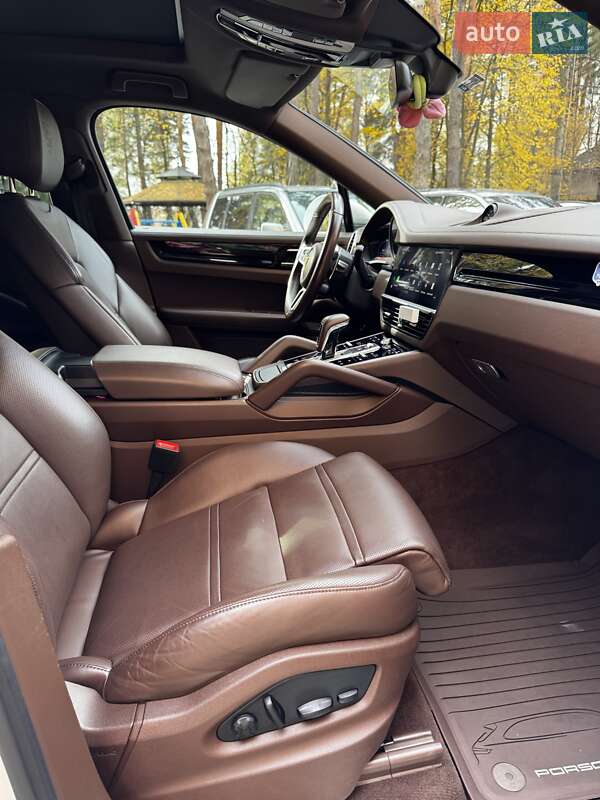 Позашляховик / Кросовер Porsche Cayenne 2021 в Броварах