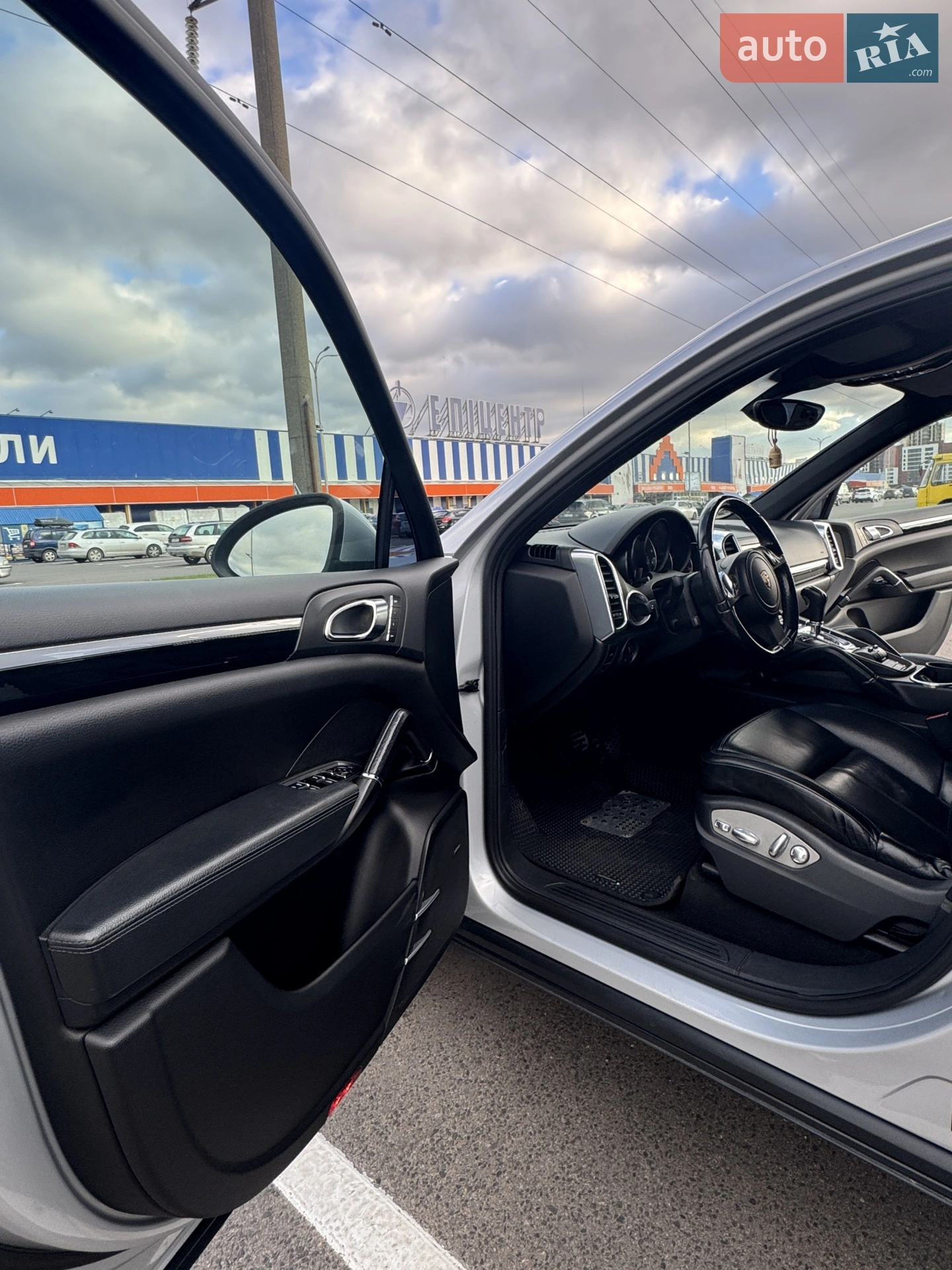 2012 Porsche Cayenne - мініатюра 11