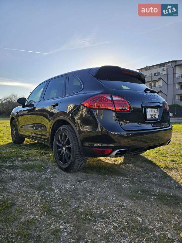 Внедорожник / Кроссовер Porsche Cayenne 2014 в Измаиле