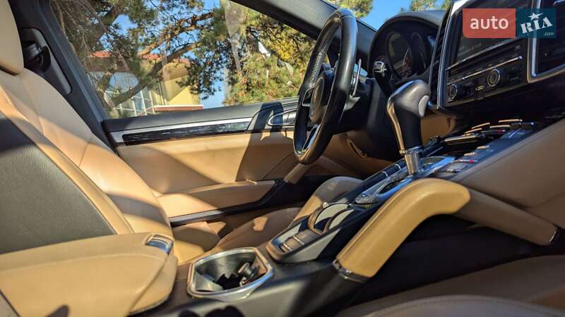 Позашляховик / Кросовер Porsche Cayenne 2015 в Києві фото 29 Позашляховик / Кросовер Porsche Cayenne 2015 в Києві