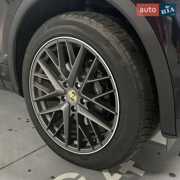 Внедорожник / Кроссовер Porsche Cayenne 2014 в Днепре