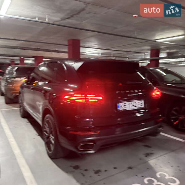 Внедорожник / Кроссовер Porsche Cayenne 2014 в Днепре