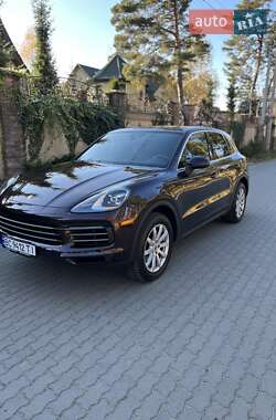 Внедорожник / Кроссовер Porsche Cayenne 2018 в Львове