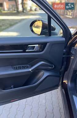 Внедорожник / Кроссовер Porsche Cayenne 2018 в Львове