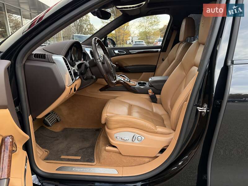 Позашляховик / Кросовер Porsche Cayenne 2013 в Дніпрі