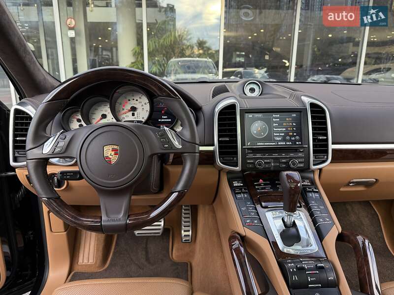 Позашляховик / Кросовер Porsche Cayenne 2013 в Дніпрі