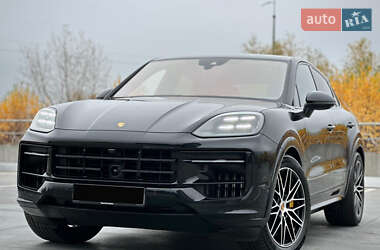 Внедорожник / Кроссовер Porsche Cayenne 2024 в Киеве