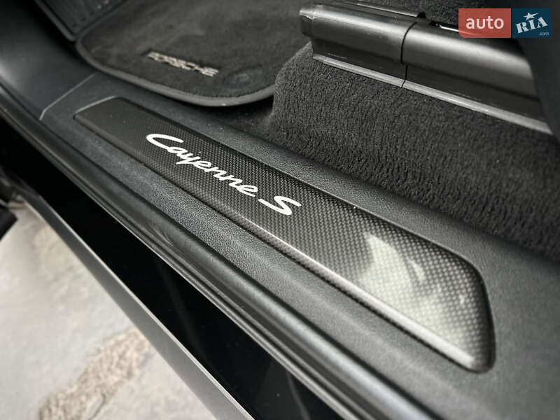 Позашляховик / Кросовер Porsche Cayenne 2024 в Києві