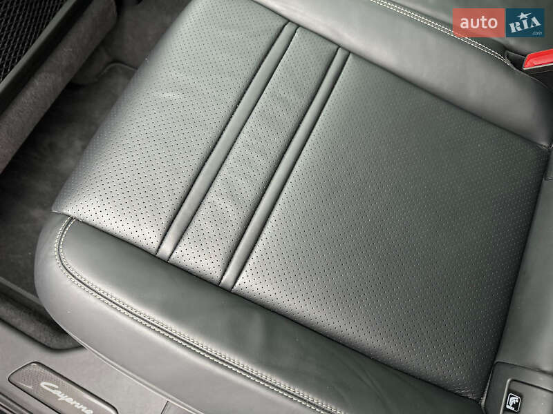 Позашляховик / Кросовер Porsche Cayenne 2024 в Києві