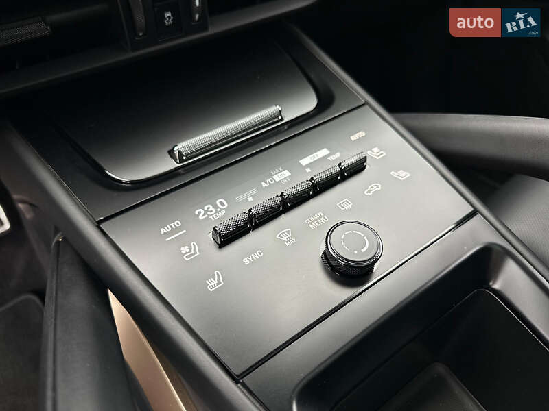 Позашляховик / Кросовер Porsche Cayenne 2024 в Києві