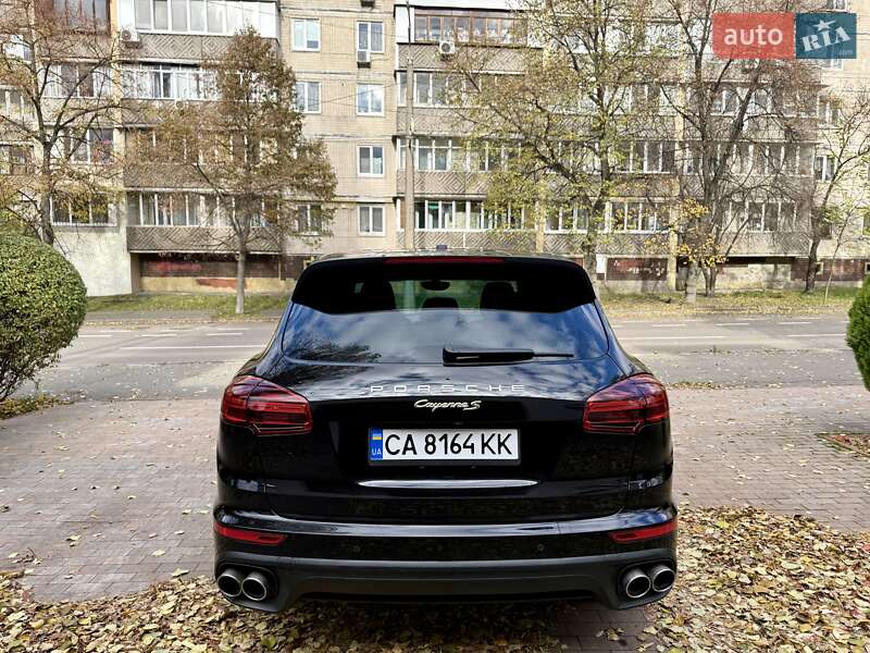 Внедорожник / Кроссовер Porsche Cayenne 2016 в Киеве фото 9 Внедорожник / Кроссовер Porsche Cayenne 2016 в Киеве