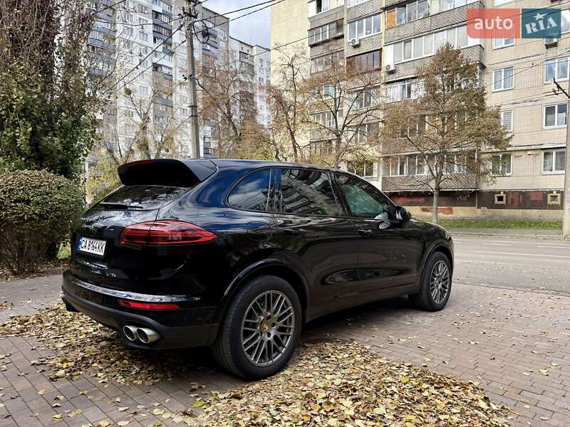 Внедорожник / Кроссовер Porsche Cayenne 2016 в Киеве фото 11 Внедорожник / Кроссовер Porsche Cayenne 2016 в Киеве