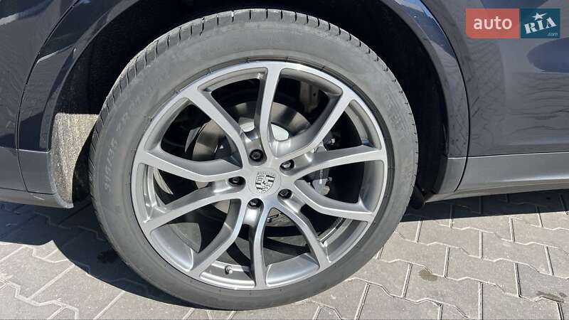 Позашляховик / Кросовер Porsche Cayenne 2018 в Тернополі