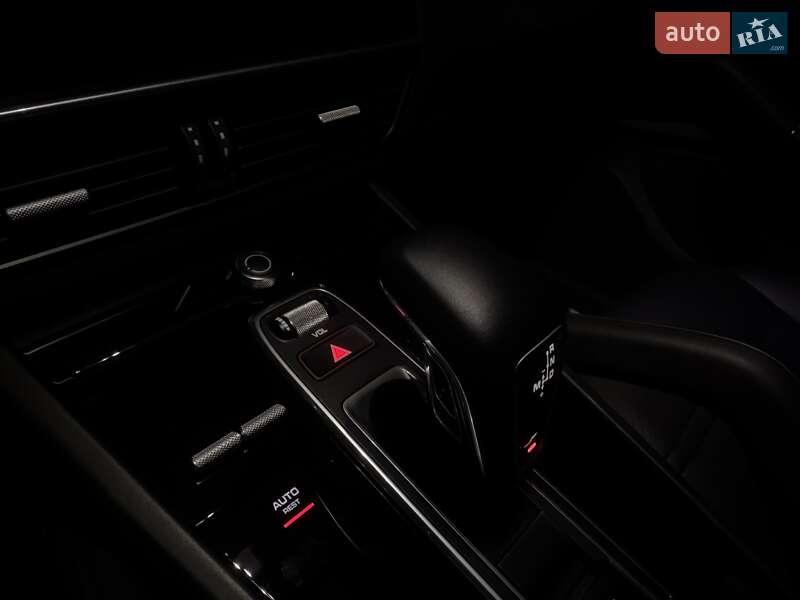 Внедорожник / Кроссовер Porsche Cayenne 2019 в Одессе