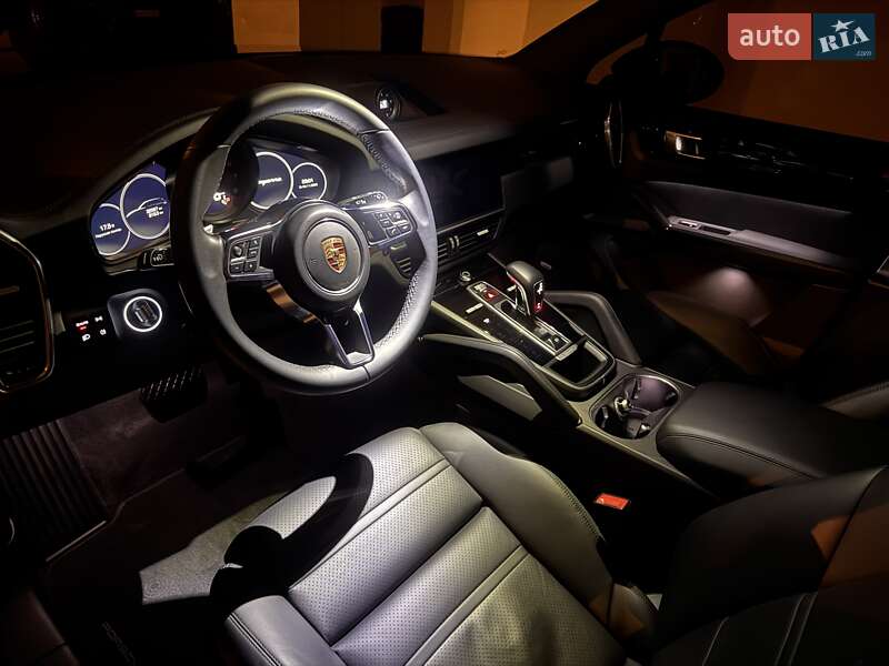 Внедорожник / Кроссовер Porsche Cayenne 2019 в Одессе