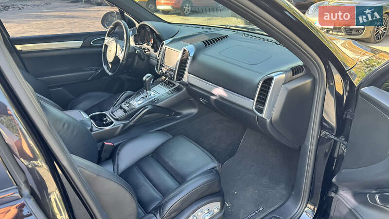 Позашляховик / Кросовер Porsche Cayenne 2010 в Дніпрі