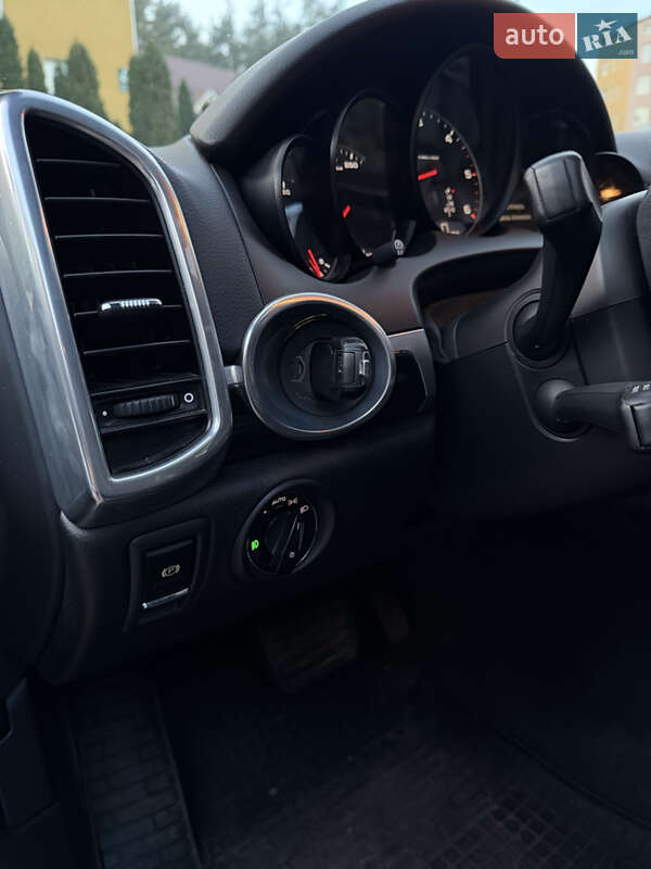 Позашляховик / Кросовер Porsche Cayenne 2011 в Києві фото 42 Позашляховик / Кросовер Porsche Cayenne 2011 в Києві