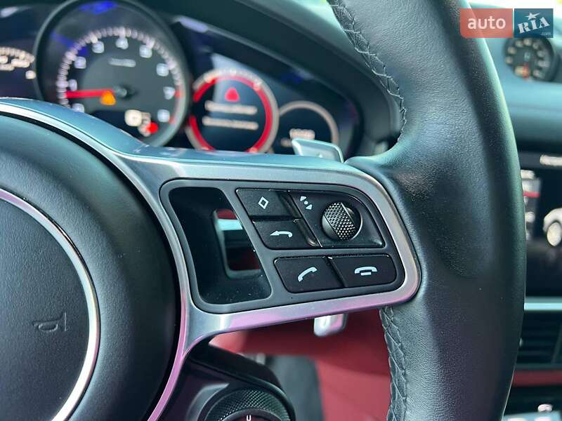 Позашляховик / Кросовер Porsche Cayenne 2019 в Львові