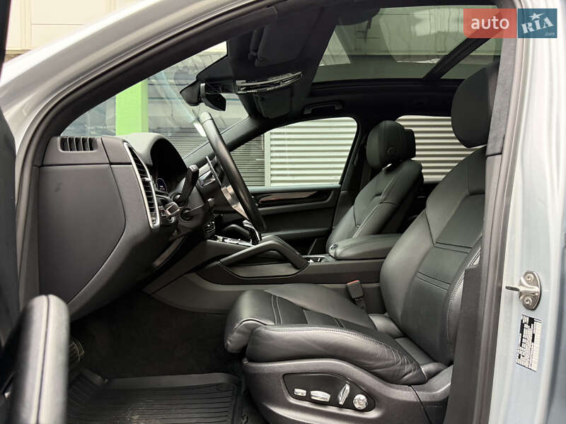 Позашляховик / Кросовер Porsche Cayenne 2018 в Києві фото 14 Позашляховик / Кросовер Porsche Cayenne 2018 в Києві