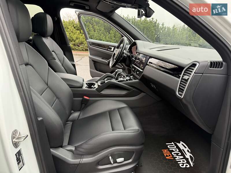 Позашляховик / Кросовер Porsche Cayenne 2020 в Києві