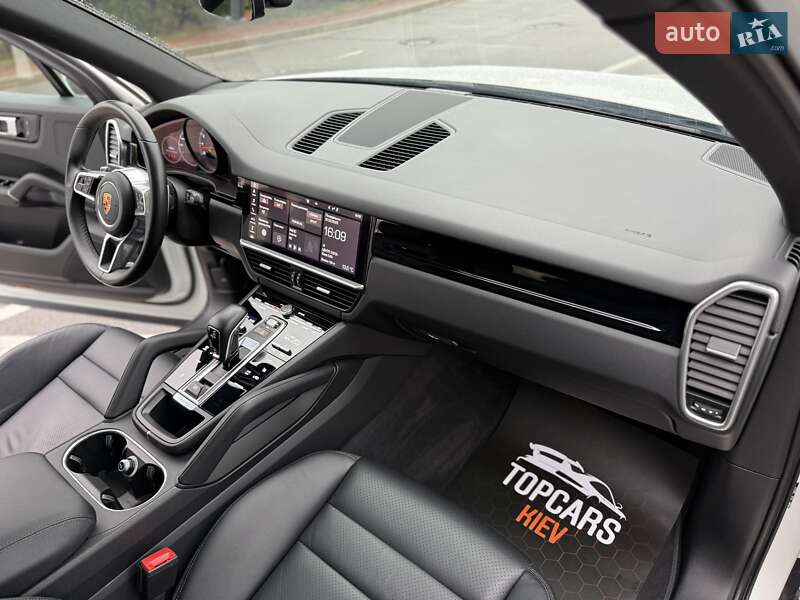 Позашляховик / Кросовер Porsche Cayenne 2020 в Києві