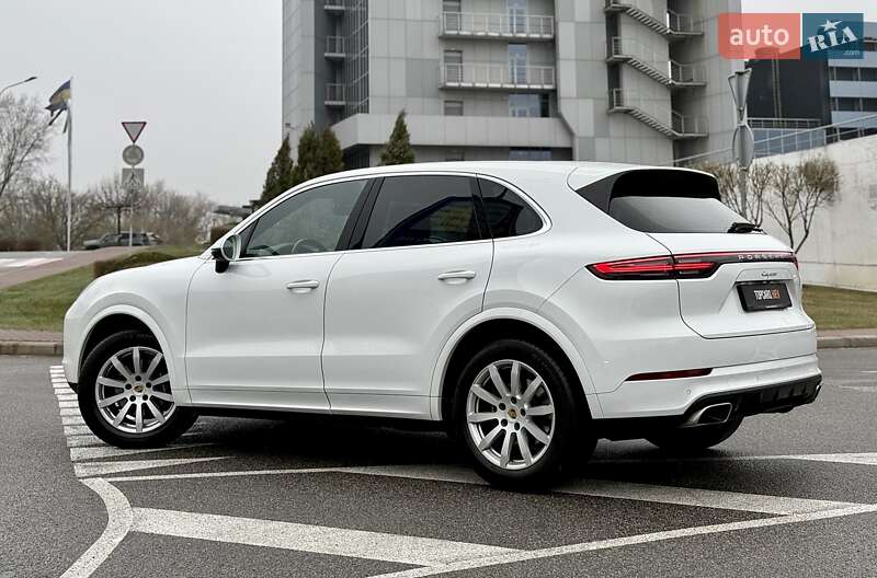Позашляховик / Кросовер Porsche Cayenne 2020 в Києві