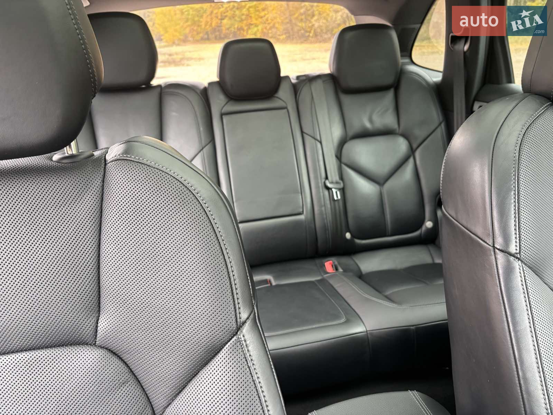 2015 Porsche Cayenne - мініатюра 23