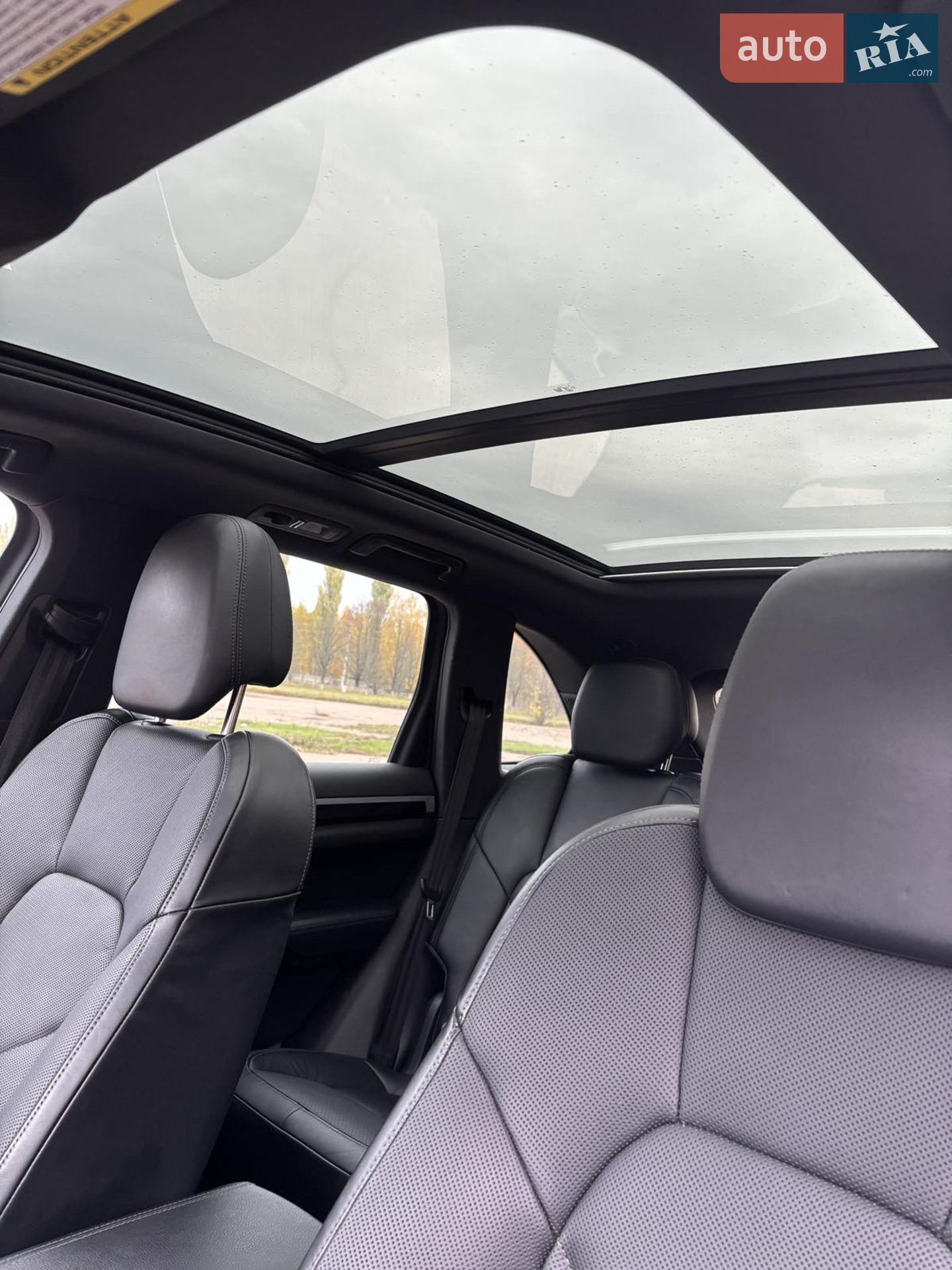 2015 Porsche Cayenne - мініатюра 38