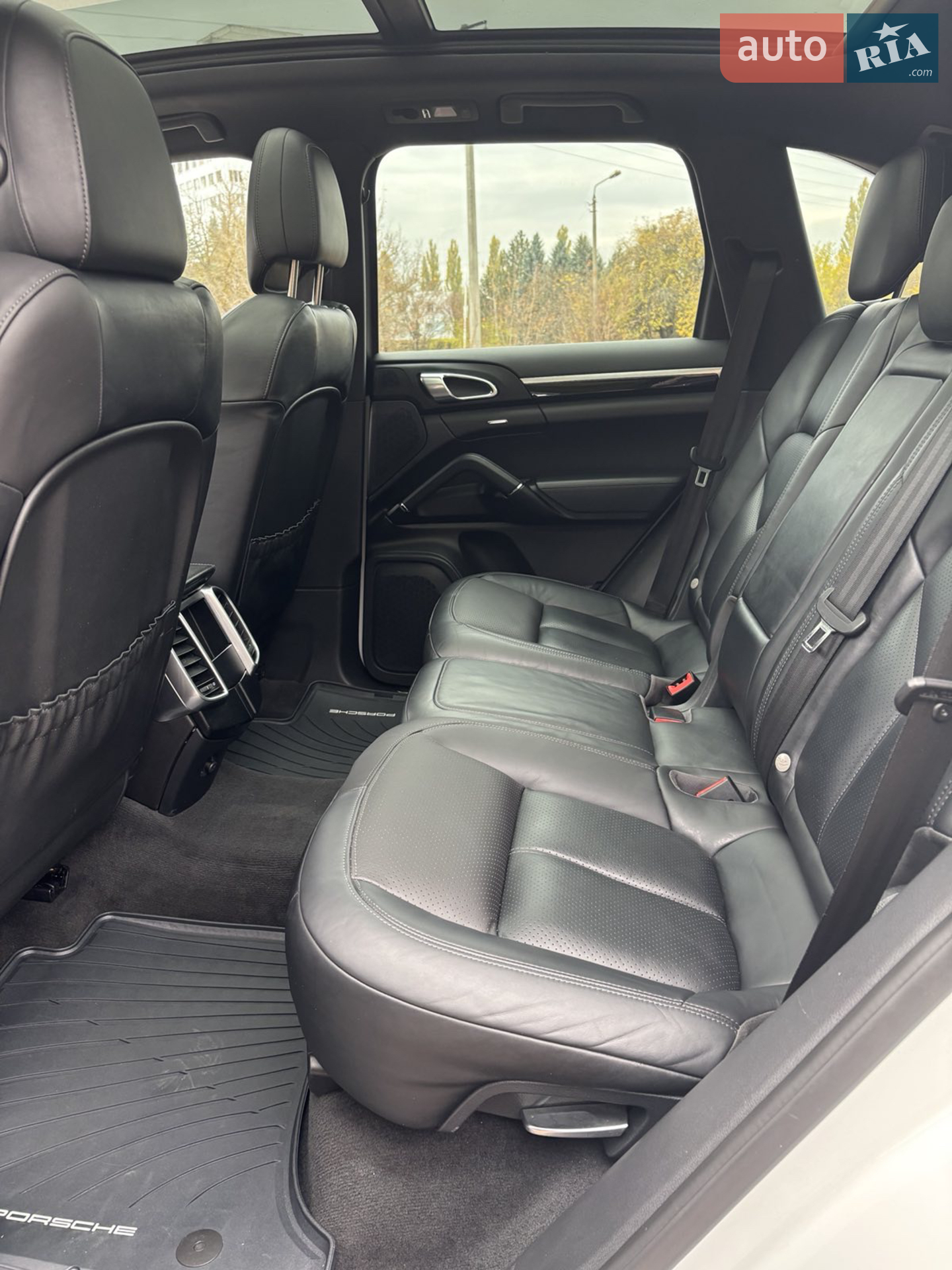2015 Porsche Cayenne - мініатюра 35